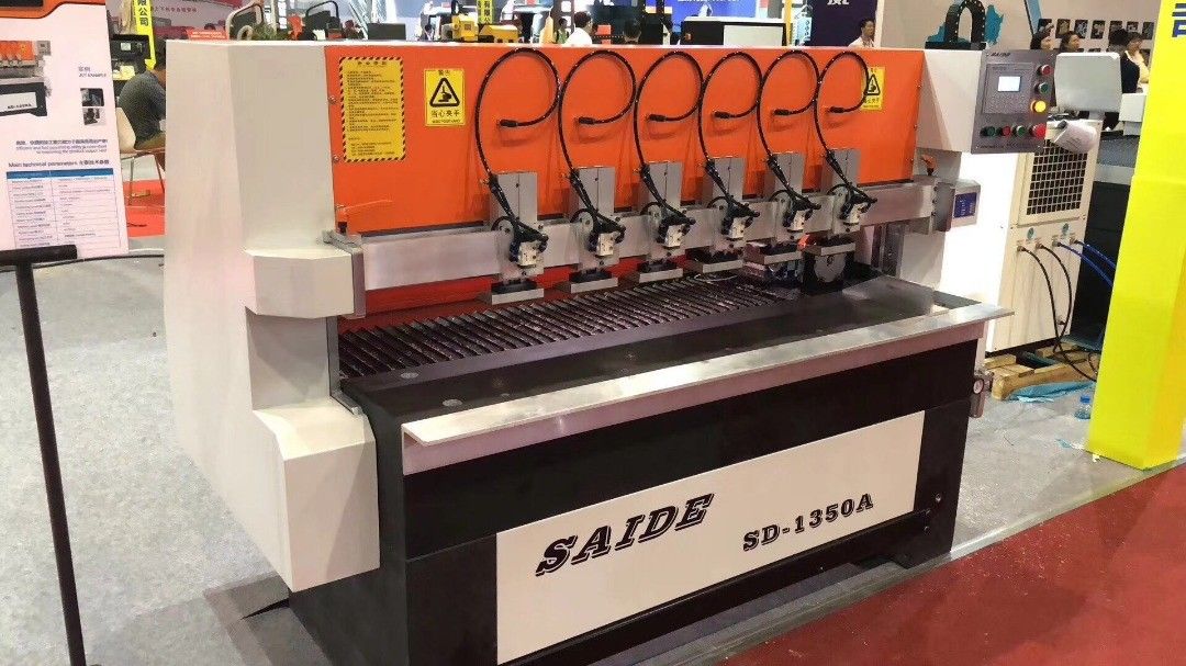 Akrylpolisher mit Servomotor mit Drehgeschwindigkeit des Stoffrads 6000-12000 Rpm