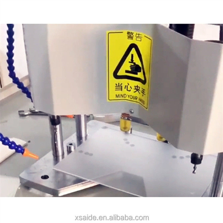 Chinesische Fabrik produziert Maschinen Automatische Bohrmaschine zum Bohren von vier Löchern gleichzeitig Acryl Nagelbohrmaschine
