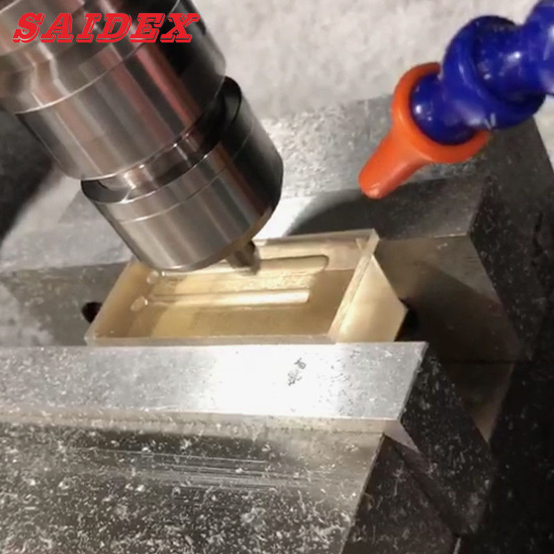 Spezialgeformte Acryl-Diamantpoliermaschine SD650 Hochgeschwindigkeits-Gravurmaschine CNC Innenloch-Rohr-Hardwareteile
