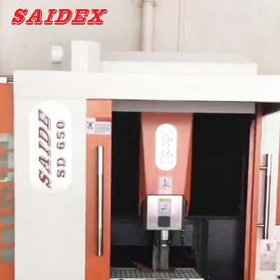 Praktische 380-Volt-Acryl-Ausschnittmaschine, Multifunktions-Acryl-Gravurmaschine CNC-Bearbeitungszentrum